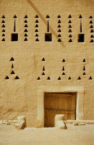 Najd Architecture, Riyadh Architecture, Saudi Arabia Architecture, Arabian Pattern, Old Palace, Saudi Arabia Culture, Concrete Effect Paint, Mud House, Riyadh Saudi Arabia