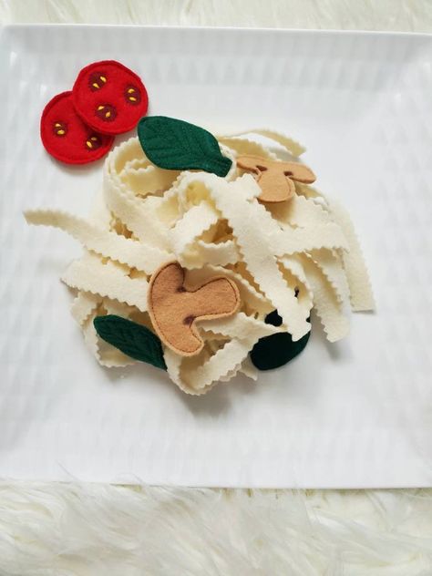 Felt Pasta Dinner Pretend Play Food Felt Pasta Felt - Etsy Canada Making Felt Play Food, Felt Tomato, Mushroom Slice, Felt Pasta, Tomato Slice, Felt Food Diy, Felt Food Patterns, Felt Plush, Felt Kids