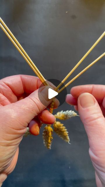 Something Corny on Instagram: "Four Straw Bullwhip Plait today. I am using dampened straw in all the plaits I’m showing you. I pop them into warm water for about an hour to soften them, then keep them in a damp towel, ready to be used. Only keep them in the towel for a few hours maximum. #somethingcornystraw #strawplaiting #bullwhipplait #heritagecrafts" Corn Craft, Bull Whip, Straw Decorations, Heritage Crafts, Crafts Room, Straw Basket, Wheat Straw, Diy Crafts Room Decor, December 17