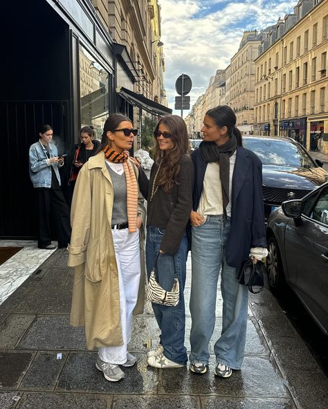 Manon De Velder | Sisters in Paris | Instagram Fall Fits, Winter Fits, Cool Fits, Malaga, Fashion Details, Daily Fashion, Cool Girl, Winter Outfits, Fashion Inspo