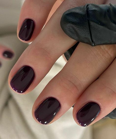 Really Short Nails, Purple Gel Nails, Dark Purple Nails, Hello Nails, Nagel Tips, Simple Gel Nails, Grunge Nails, Casual Nails, Pretty Gel Nails