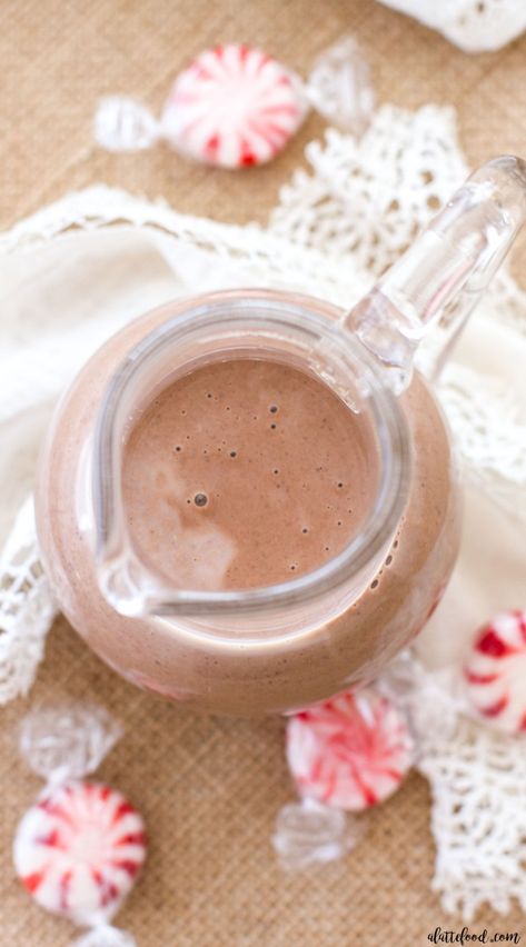 This easy homemade peppermint mocha creamer recipe is made with only 5-ingredients! This homemade creamer is easy to make and full of flavor! Homemade Peppermint Mocha Creamer, Mocha Coffee Creamer Recipe, Mocha Creamer Recipe, Peppermint Coffee Creamer, Homemade Creamer, Homemade Peppermint Mocha, Peppermint Mocha Creamer, Almond Milk Creamer, Mocha Creamer