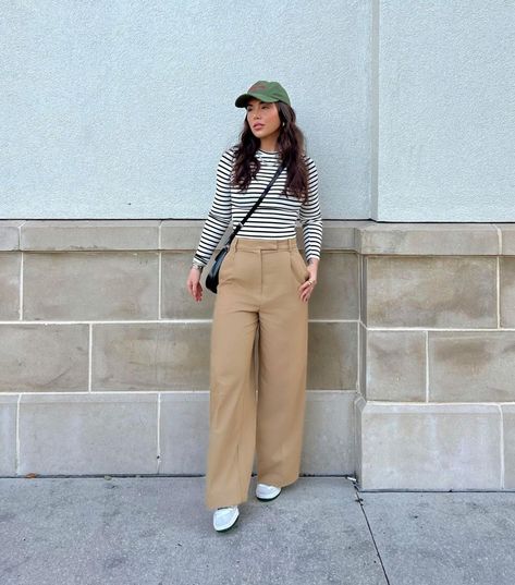 Beige Wide Leg Pants Outfit, Wide Leg Outfit, Job Clothes, Wide Leg Pants Outfit, Looks Jeans, Look Adidas, Mommy Outfits, Everyday Casual Outfits, Beige Outfit