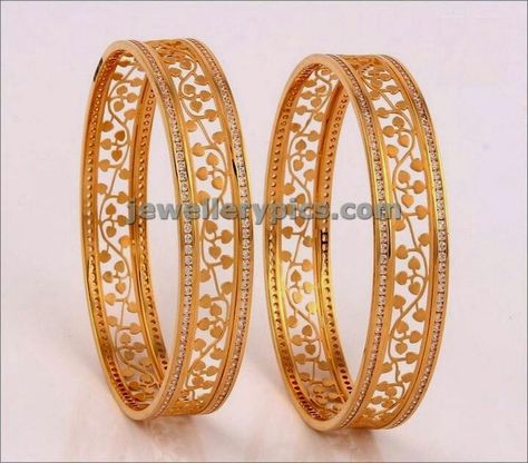 #GoldJewelleryPakistani Bangle Design Gold, Joyalukkas Jewellery, Latest Jewellery Designs, Gold Bangles Indian, Latest Indian Jewellery, Bangle Design, Jewellery Bangles, Gold Bangles For Women, Gold Jewelry Outfits