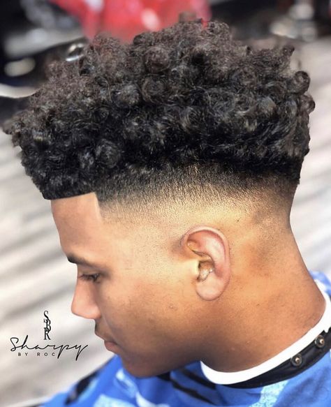 Biracial Men, Taper Fade Curly Hair, Drop Fade Haircut, Curly Hair Fade, Men Haircut Curly Hair, Taper Fade Haircut, Black Men Haircuts, Haircut Designs, Black Men Hairstyles