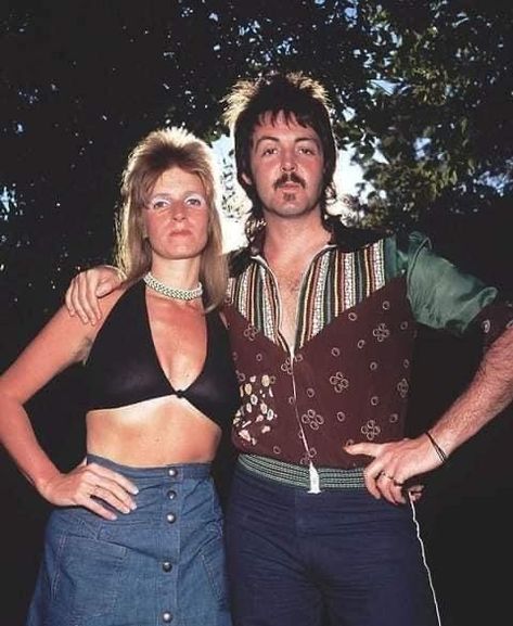 Paul And Linda, Paul Mccartney Ringo Starr, Beatles Girl, Band On The Run, Paul Mccartney And Wings, Paul And Linda Mccartney, Musician Humor, Beatles Love, Music Journal