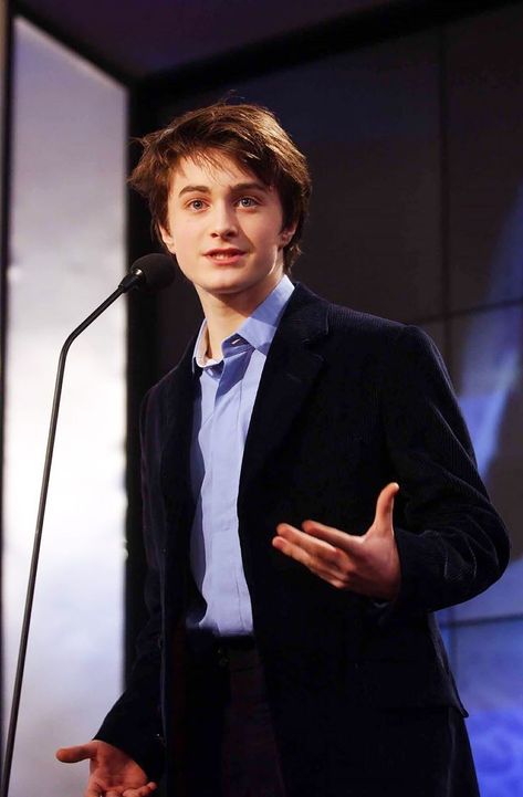 Daniel Radcliffe Girlfriend, Daniel Jacob Radcliffe, Daniel Harry Potter, Harmony Harry Potter, Hot Emo Guy, Daniel Radcliffe Harry Potter, Harry Potter Set, Draco Harry Potter, Harry Potter Gif