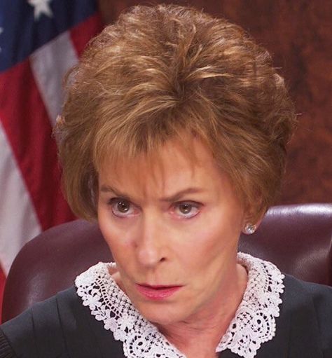 The dummy .. what the F is wrong with her ! You can’t demand respect whilst disrespecting. Judge Judy ... argh. Judge Judy Funny, Judging Face, Demand Respect, Dinner Jackets, What The F, Judge Judy, Mbti Personality, Emilia Clarke, Meme Faces