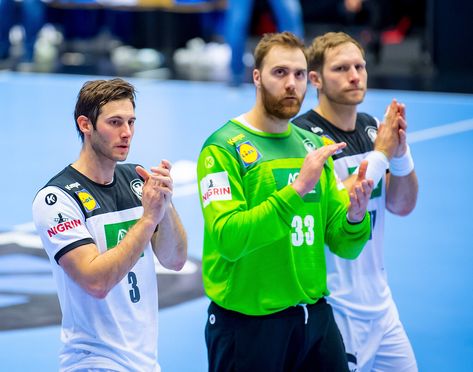 HANDBALL-WM: Spiel um Platz drei, Deutschland - Frankreich Handball Goalkeeper, Handball Women, Handball Photography, Team Handball, Adidas Handball, Sports Jersey, Germany, Sports, Quick Saves