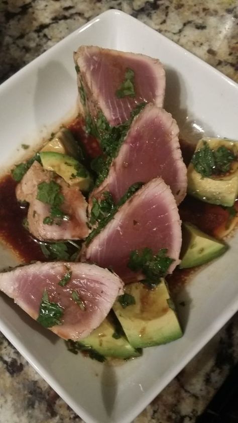 I’ve got to give a shout-out to my Dad (Hi, Daddy!) for giving me a bunch of fresh Bluefin and Yellowfin Tuna that I otherwise would never have bought. One of his customers went fishing off t… Tuna With Avocado, Fresh Tuna Recipes, Tuna Steak Recipes, Tuna Recipe, Tuna Steak, Tyler Florence, Tuna Avocado, Seared Tuna, Fresh Tuna