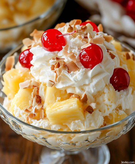 Hawaiian Pineapple Coconut Fluff Hawaiian Delight Dessert, Hawaiian Pineapple Coconut Fluff, Polynesian Desserts, Pineapple Coconut Fluff, Crispy Crunchy Parmesan Potatoes, Crunchy Parmesan Potatoes, Classic Fudge Recipe, Hawaiian Dessert Recipes, Sweet Salads