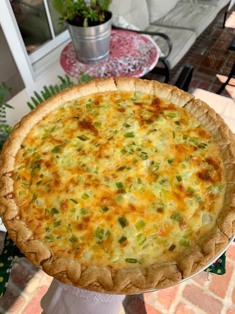 Recipes Using Green Onions, Green Onion Quiche, Green Onion Recipes, Onion Pie Recipe, Onions Recipes, Green Onions Recipes, Meatless Mains, Onion Casserole, Bean Pie