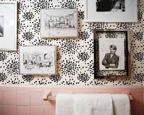 Retro Bathroom Ideas, Pink Tile Bathroom, Pink Bathroom Tiles, Retro Pink Bathroom, Vintage Pink Bathroom, Fireworks Wallpaper, Pink Tile, Albert Hadley, Bold Tile