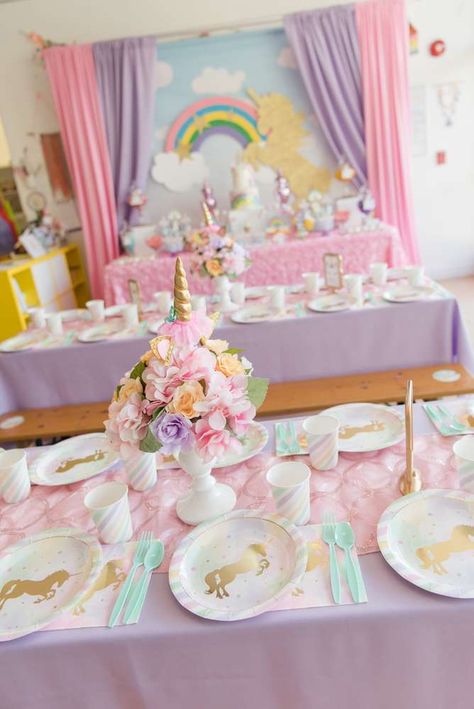 Bella's Magical Unicorn Unicorn Table Decorations, At Home Party Ideas, Home Party Ideas, Rainbow Unicorn Birthday Party, Unicorn Birthday Party Ideas, Unicorn Birthday Party Decorations, Rainbow Unicorn Party, My Little Pony Birthday Party, Unicorn Themed Birthday Party