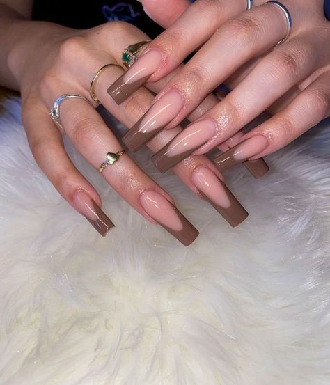 Acrylic Nails Lavender, Brown Acrylic Nails Design, Brown Frenchies, Frenchies Acrylic Nails, White Tip Acrylic Nails, Nails Lavender, Maquillage On Fleek, Brown Acrylic Nails, Tapered Square Nails