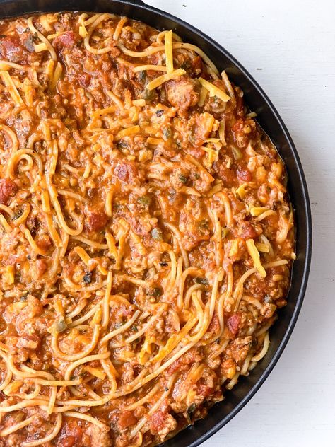 Spaghetti With Andouille Sausage, Andouille Sausage Spaghetti, Creole Spaghetti Recipe, Creole Spaghetti, Sausage Creole, Baked Spaghetti Casserole, Cajun Sausage, Chicken Poppers, Body Lace