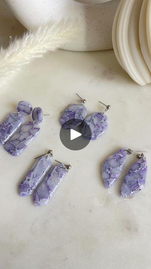 Lavender Marble, Polymer Cane, Pin Up Makeup, Office Jewelry, Marbled Clay, Diy Earrings Polymer Clay, Marble Earrings, Clay Stuff, Earrings Polymer