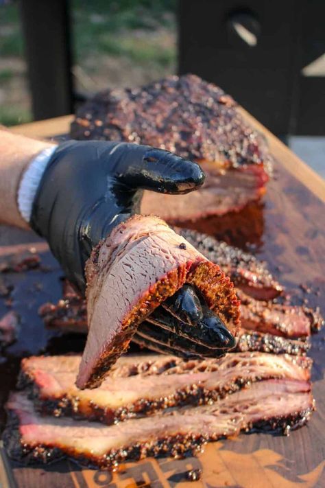 Overnight Smoked Brisket, Overnight Brisket, Brisket Smoked, Smoked Jerky, Foil Boat, Brisket Burnt Ends, Over The Fire Cooking, Smoker Ideas, Brisket Recipes Smoked