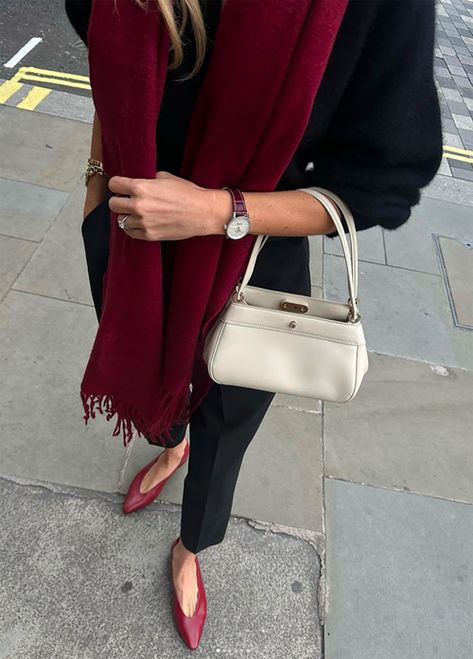 Burgundy Outfit, European Outfit, Autumn Fits, Europe Fashion, Tennis Clothes, Fall Fashion Outfits, Fall Winter Outfits, Fashion Classy, Spring Outfit