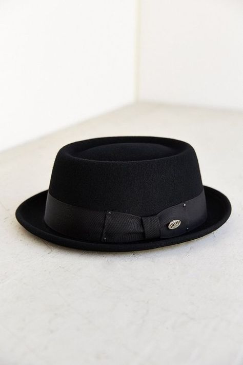 Porkpie Hat Men, Pork Pie Hats Men, Men Hats Styles, India Fashion Men, Porkpie Hat, Mens Dress Hats, Gentleman Hat, Dope Hats, Mens Hats Fashion