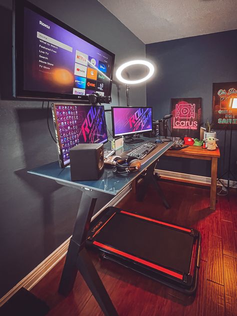 Gaming Setup With Laptop, Laptop Setup Gaming, Workstation Setup, Developer Desk Setup, Standing Desk Gaming Setup, Pc Gaming Setup Black, Standing Gaming Desk, Laptop Gaming Setup Minimalist, Elevated Desk