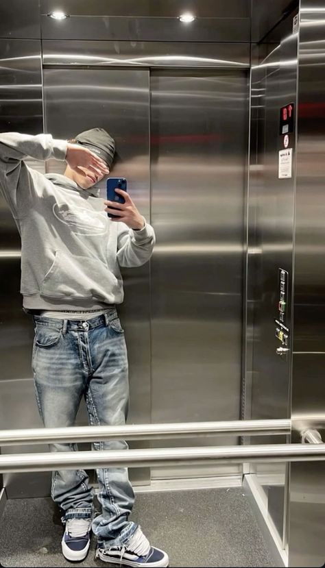 Baggy Jeans Men Outfit, Takuache Outfits Guys, Baggy Jeans Men, Drip Fits, Men Outfit Ideas, Guys Fits, Jeans Outfit Men, Drippy Outfit, Trendy Boy Outfits