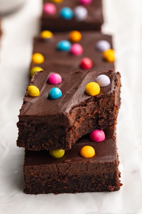 Healthy Gluten Free Cosmic Brownies Healthy Cosmic Brownies, Cookie Dough Bark, Dairy Free Deserts, Homemade Butterfingers, Gluten Free Brownies Recipe, Almond Butter Brownies, Homemade Brownie, Gluten Free Apple Crisp, Dairy Free Brownies