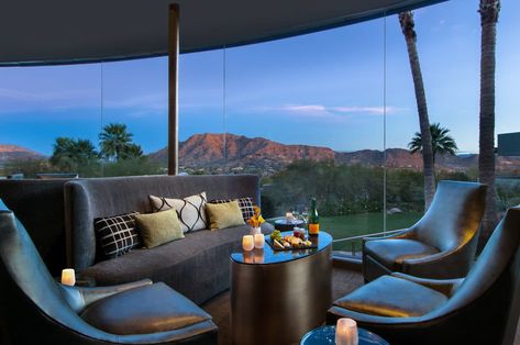 15 Things to Do in Paradise Valley (AZ) - The Crazy Tourist Arizona Spa, Phoenix Restaurants, Paradise Valley Arizona, Baroque Decor, Greece Hotels, Camelback Mountain, Sunset Light, Paradise Valley, Mountain Resort