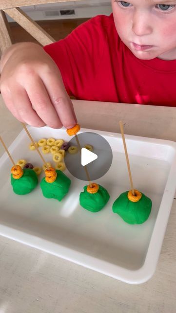 Brittany Bacharach on Instagram: "This is such a simple, fun, and effective activity for toddlers and preschoolers. It works on fine motor skills, concentration, early math skills, and more!   Make small balls of playdough, and stick an uncooked piece of spaghetti (we broke them in half) right onto the playdough so it stands upright. Then give your child some cheerios (or if you don’t need taste safe you could also do buttons or pony beads). Let your child thread the cheerios onto the spaghetti.   Save this idea to try!   #toddleractivity #preschoolactivity #finemotoractivity" Activity For Toddlers, Toddler Activity, Fine Motor Skills Activities, Motor Skills Activities, Toddlers And Preschoolers, Early Math, Fine Motor Activities, Toddler Meals, Pre School