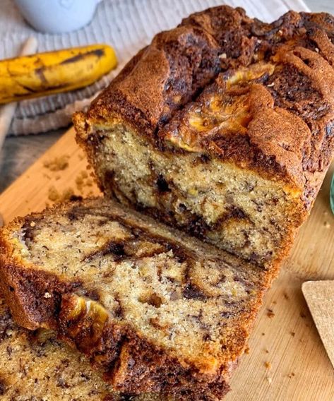 Fitwaffle Kitchen, Cinnamon Swirl Banana Bread, Simple Desserts, Weight Watchers Recipes Desserts, Moist Banana Bread, Ww Desserts, Best Banana Bread, Baking Blog, Cinnamon Swirl