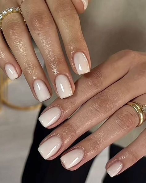 French Badem Nails, Clean Nail Ideas, Natural Look Nails, Short Clean Nails, Clean Manicure, Shower Nails, Classic Manicure, Baby Shower Nails, Natural Nails Manicure