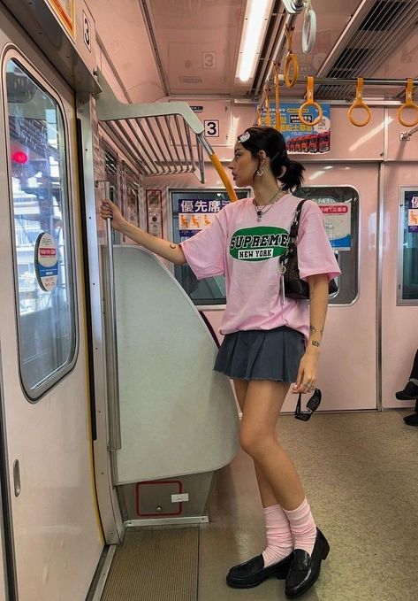 Jersey Outfit Aesthetic, Japan Summer Outfit, Tokyo Outfits, Jersey Outfits, Japan Outfits, Japan Summer, Aesthetic 2024, Viral On Tiktok, Japan Outfit