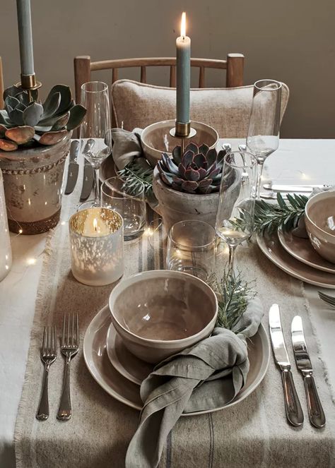 Dining Table Serving Ideas, Dinner Table Aesthetic, Cozy Living Room Inspiration, Home Decor Ideas Cozy, Conservatory Interior, Chic House, Table S, Tafel Decor, Registry Items