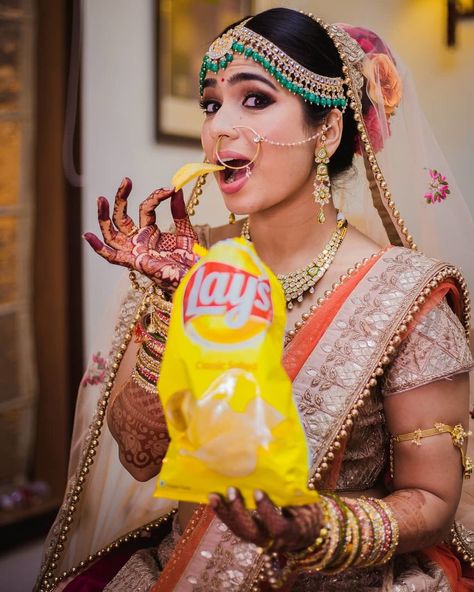 13+ Uber Cool Props for Stunning Solo Bridal Portraits | ShaadiSaga Bride Photography Ideas, Bride Photoshoot Poses, Photoshoot Poses Ideas, Getting Ready Shots, Indian Bride Photography Poses, Bridal Photography Poses, Bride Photography Poses, Bride Photoshoot, Indian Wedding Photography Poses