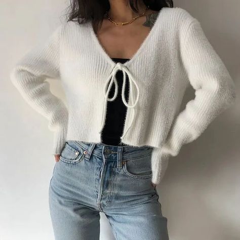 Soft Knit Cardigan, Soft Girl Outfits, Disney Makeup, Cardigan Style, Cardigan Outfits, Instagram Outfits, Mode Inspo, 가을 패션, Sleeve Cardigan