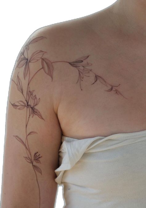 Simple Flower Shoulder Tattoos For Women, Honeysuckle Shoulder Tattoo, Floral Tattoo Collar Bone, Cool Shoulder Tattoos For Women, Honeysuckle Vine Tattoo, Honey Suckle Flowers Tattoo, Around The Arm Tattoo, Honeysuckle Flower Tattoo, Honeysuckle Tattoo Design