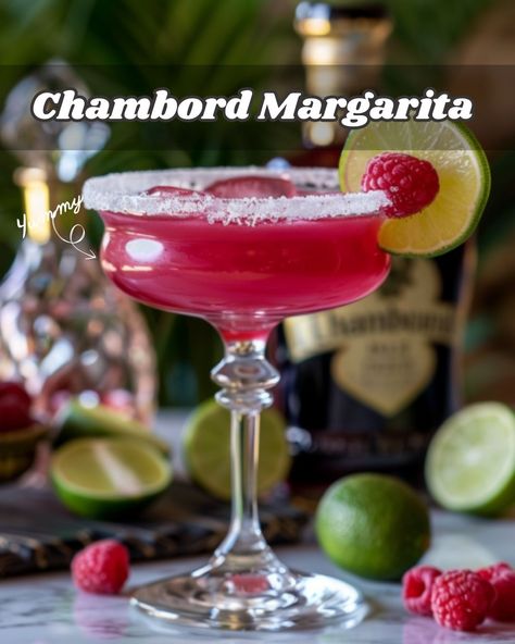 Chambord Margarita, Margarita Blended, Christmas Drinks Recipes, Perfect Margarita, Champagne Brunch, Raspberry Liqueur, Refreshing Summer Drinks, Margarita Cocktail, Margarita Recipe