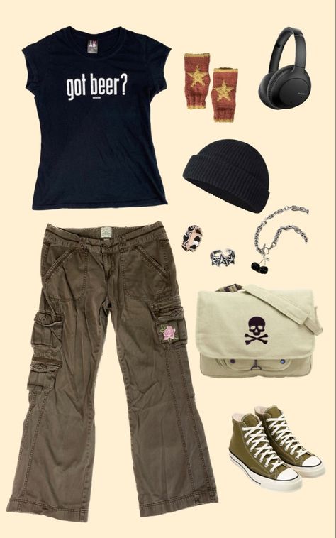 Skater Pants Outfit, Skate Punk Fashion, Grunge Outfits Girl, Skater Grunge Outfits, Punk Beanie, Y2k Skater Girl, Outfits With Cargo Pants, Aeropostale Outfits, Skater Girl Outfits Grunge