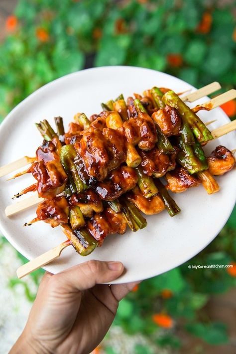 Korean Chicken Skewers My Korean Kitchen, Chicken Kebab, Korean Kitchen, Chicken On A Stick, Korean Chicken, Top Chicken Recipes, Skewer Recipes, Stick It, Chicken Skewers