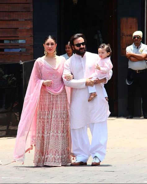 Saif Kareena, Kareena Saif, Sonam Kapoor Wedding, Taimur Ali Khan, Couple Fashion, Indian Designer Suits, Saif Ali Khan, Bollywood Couples, Bollywood Wedding