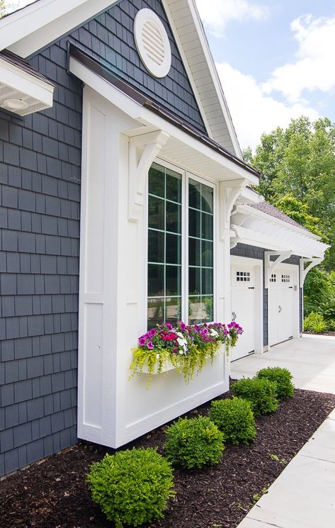 Lily Pad Cottage, Window Bump Out, Bay Window Exterior, Lilypad Cottage, Winter Window Boxes, Winter Front Porch, Home Exterior Makeover, Pintura Exterior, Cottage Exterior