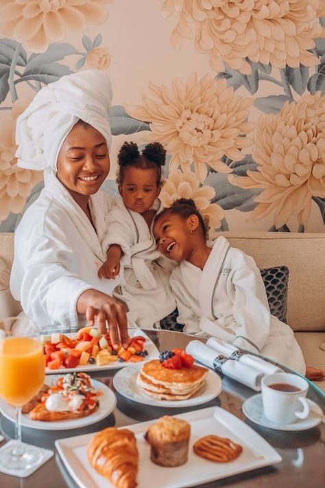 (2) Black Privilege on Tumblr Black Family Travel Aesthetic, Family Goals Vision Board, Stay At Home Mom Aesthetic Black, Vision Board Family Pictures, Black Stay At Home Mom Aesthetic, Black Family Vacation Aesthetic, Stay At Home Mom Aesthetic Pictures, Black Mom Goals, Family Aesthetic Black