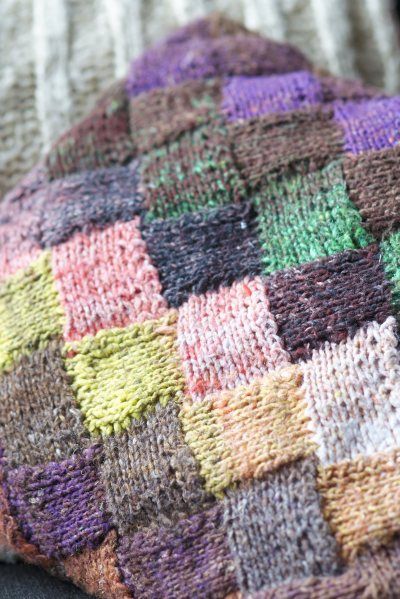 Noro Knitting Patterns, Noro Knitting, Entrelac Knitting, Cast On Knitting, Basic Knitting, Textiles Design, Granny Square Crochet Patterns Free, Outdoor Crafts, Knitting Tutorials