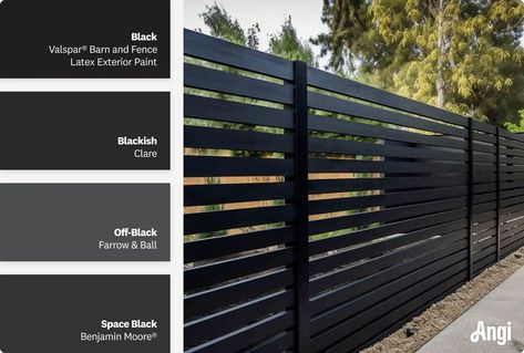 Best Fence Paint Colors for Your Home Exterior Fence Paint Colors, Black Wood Fence Ideas, Backyard Painted Fence, Charcoal Fence, Paint Fence Ideas Backyards, Grey Fence Paint, Black Wood Fence, Black Fence Paint, Colorbond Fence