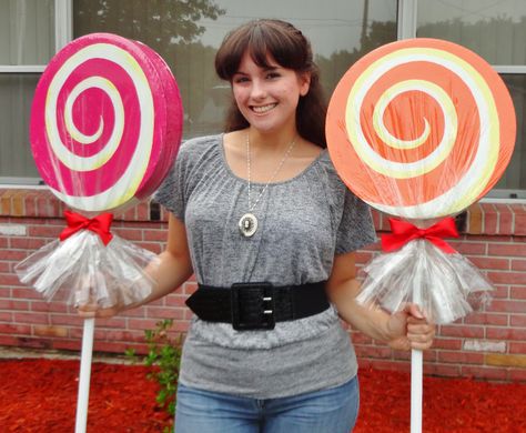 Props are the Tops! | Balancing on the Roof Disney Christmas Diy, Lollipop Decorations, Candy Props, Giant Lollipops, Candy Theme Birthday Party, Outdoor Christmas Diy, Diy Christmas Candy, Candy Land Birthday Party, Candy Christmas Tree