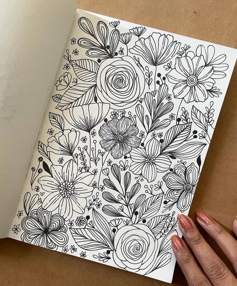 Fineline Flower Drawing, Flowers Pen Art, Simple Pen Drawings Doodles, Journal Page Doodles, Things To Doodle With Pen, Simple Pen Art Doodles, Drawing Abstract Flowers, Zen Tangle Drawings, Flowers Pen Drawing