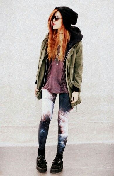 . Moda Grunge, Scene Girl, Look Grunge, Galaxy Leggings, Hipster Grunge, Olsen Twins, Style Rock, Sienna Miller, Psychobilly