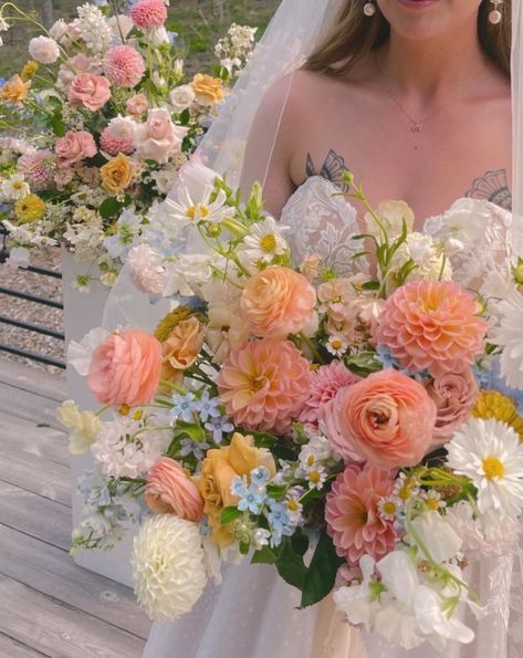 Pastel Colours Wedding, Wildflower Bridal Bouquets, Wildflower Wedding Theme, Silk Wedding Flowers, Pastel Wedding Flowers, Pastel Bouquet, Spring Wedding Flowers, Wedding Flowers Summer, Flowers Bouquet Gift