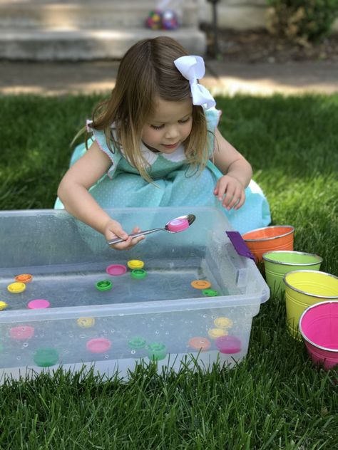 Summer Activities For Toddlers - I Can Teach My Child! Reggio Activities, Mac Hacks, Color Activities For Toddlers, Summer Activities For Toddlers, Easy Math Activities, Outdoor Activities For Toddlers, Outdoor Summer Activities, Toddler Outdoor, Toddler Activity