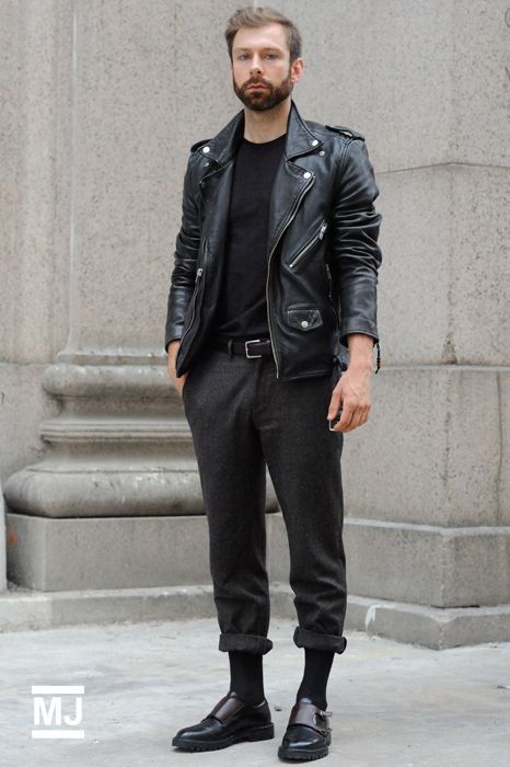 Leather Jacket Street Style, Black Leather Biker Jacket, Look Rock, Leather Wear, Looks Black, Leather Style, Biker Style, Look Vintage, Black Leather Jacket